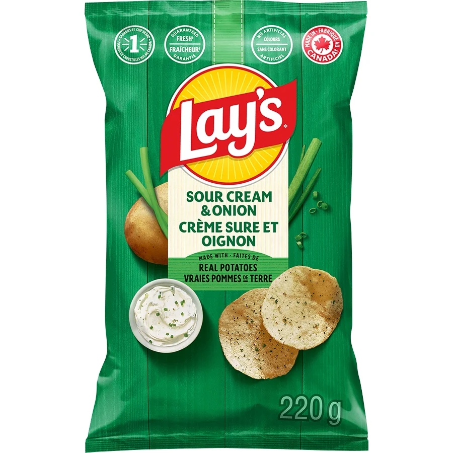 Lay’s Sour Cream & Onion Potato Chips 220g bag, showcasing the crispy chips and creamy savory flavor.